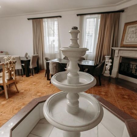 Castle Family Hotel Erivan Dış mekan fotoğraf