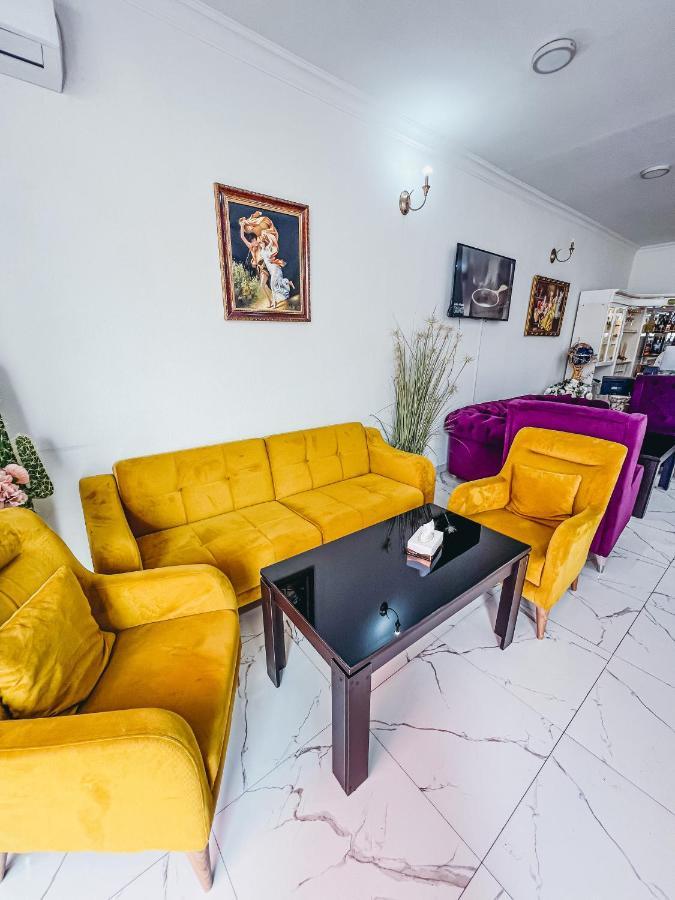 Castle Family Hotel Erivan Dış mekan fotoğraf